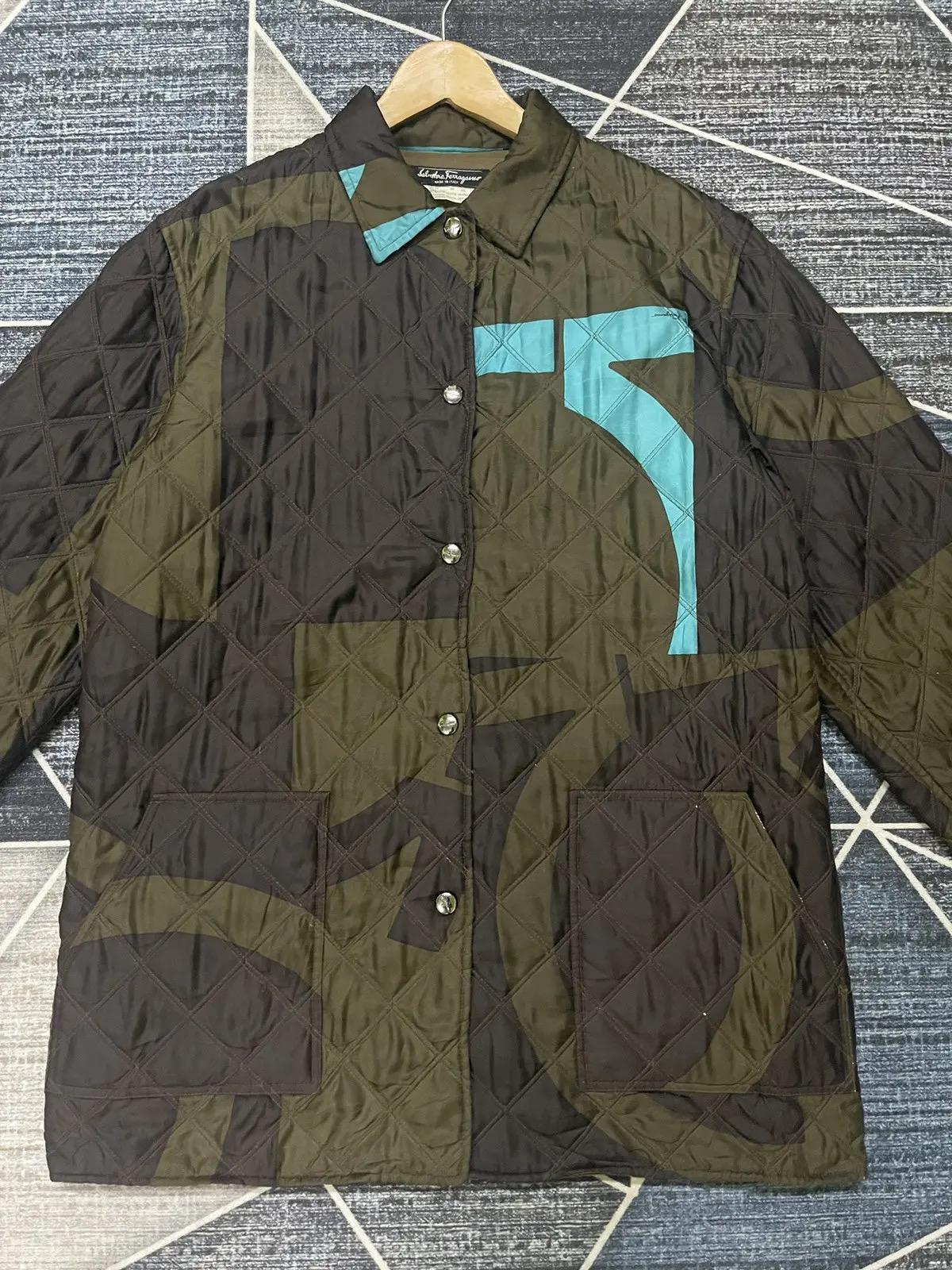 ジャケット・アウター 90s Salvatore Ferragamo silk coat Vintage Salvatore Ferragamo Quilted Silk Jacket - Etsy
