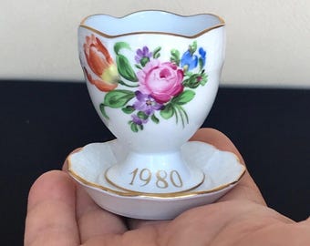 herend egg cups, egg holders. Vintage tableware. Egg cups