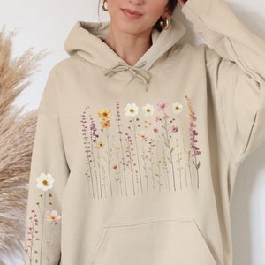 Pressed Flowers Hoodie Wildflowers Hooded Sweatshirt Printed Sleeves Floral Hoodie Cottagecore Sweater Boho Flowers Hooded Pullover for Her