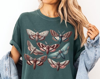 Vintage Moths T-Shirt Cottagecore Shirt Comfort Colors Butterflies Shirt Moth Illustration Tshirt Unisex Bugs Shirt Insects Art T-shirt