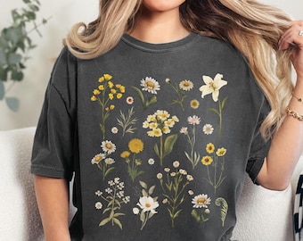 Camiseta de margaritas y flores silvestres, camiseta retro con estampado floral, camiseta de estilo cottagecore con colores cómodos, camiseta botánica bohemia, camiseta con margaritas y diente de león, regalo para ella