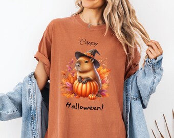 Cappy Halloween T-Shirt Witchy Capybara and Pumpkin Shirt Halloween Party Tshirt Comfort Colors Cute Capybara Fall Shirt Spooky Season Gift