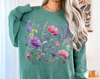 Sweater met lavendel en wilde bloemen Boho bloemen shirt comfortabele kleuren kledingstuk geverfd sweatshirt Cottagecore botanische trui bloementrui