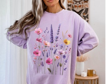 Sweater met lavendel en wilde bloemen Boho bloemen shirt comfortabele kleuren kledingstuk geverfd sweatshirt Cottagecore botanische trui bloementrui