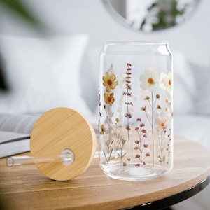 Pressed Flowers Glass Jar With Lid and Straw 16oz Glass Tumbler Wildflowers Clear Glass Iced Coffee  Sipper Glass Cute Floral Drinkware Gift