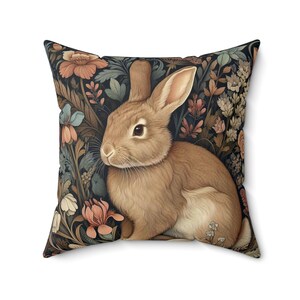 Almohada de conejo marrón inspirada en William Morris, cojín de conejo marrón, decoración retro floral estilo cottagecore, regalo con INSERTO INCLUIDO