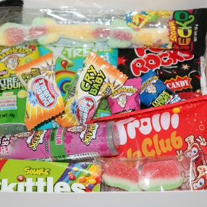 Boîte cadeau de bonbons acidulés | Assortiment de sucettes acidulées | Boîte de douceurs acidulées | Cadeaux pour fête | Panier de bonbons pour les amateurs de produits aigres
