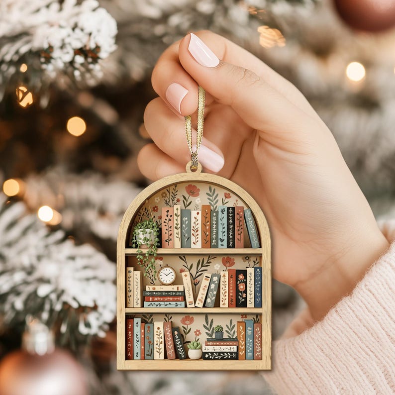 Custom Book Ornament: Personalized Bookshelf Ornament, Bookish Gifts, Gifts for Book Lovers, Christmas Book Lover Gift bild 6