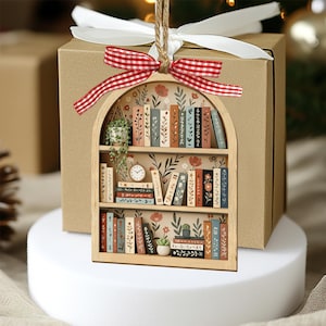 Custom Book Ornament: Personalized Bookshelf Ornament, Bookish Gifts, Gifts for Book Lovers, Christmas Book Lover Gift bild 4