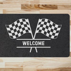 チェッカーフラッグ柄ウェルカムドアマット：レースカー愛好家向け玄関マット