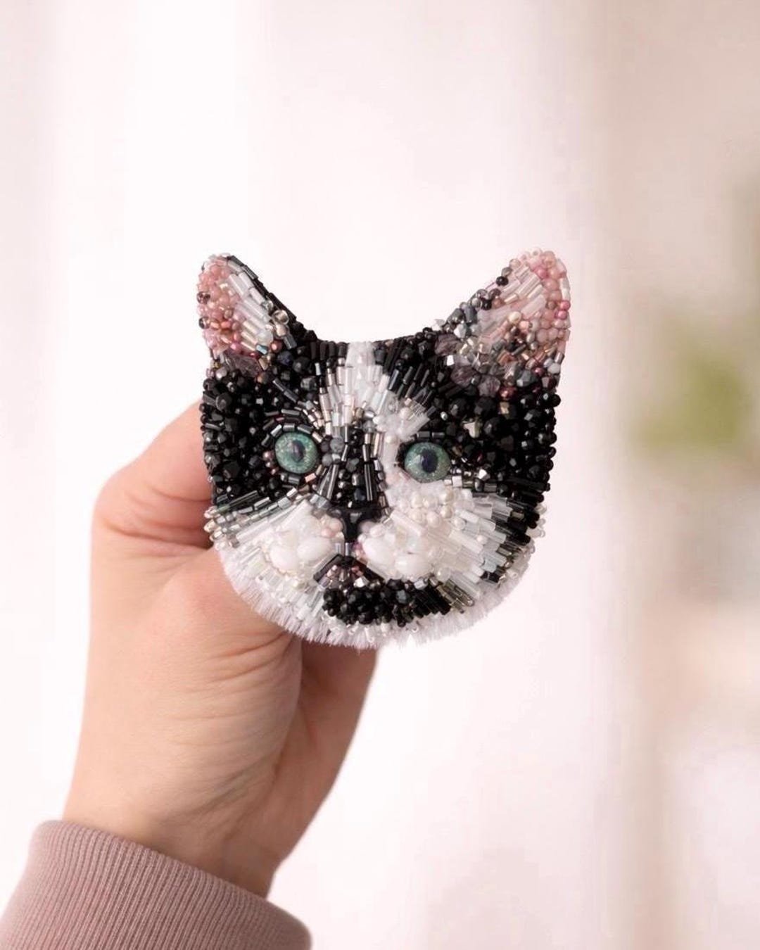 Custom Beaded Cat Portrait Brooch: Handmade Pet Memorial Jewelry, Cat ...