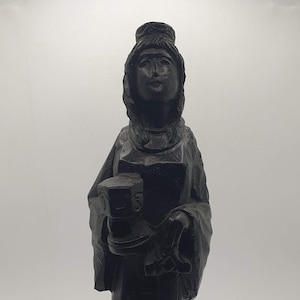 Handgeschnitzte ebonisierte Jeanne d&#39;Arc-Statuette