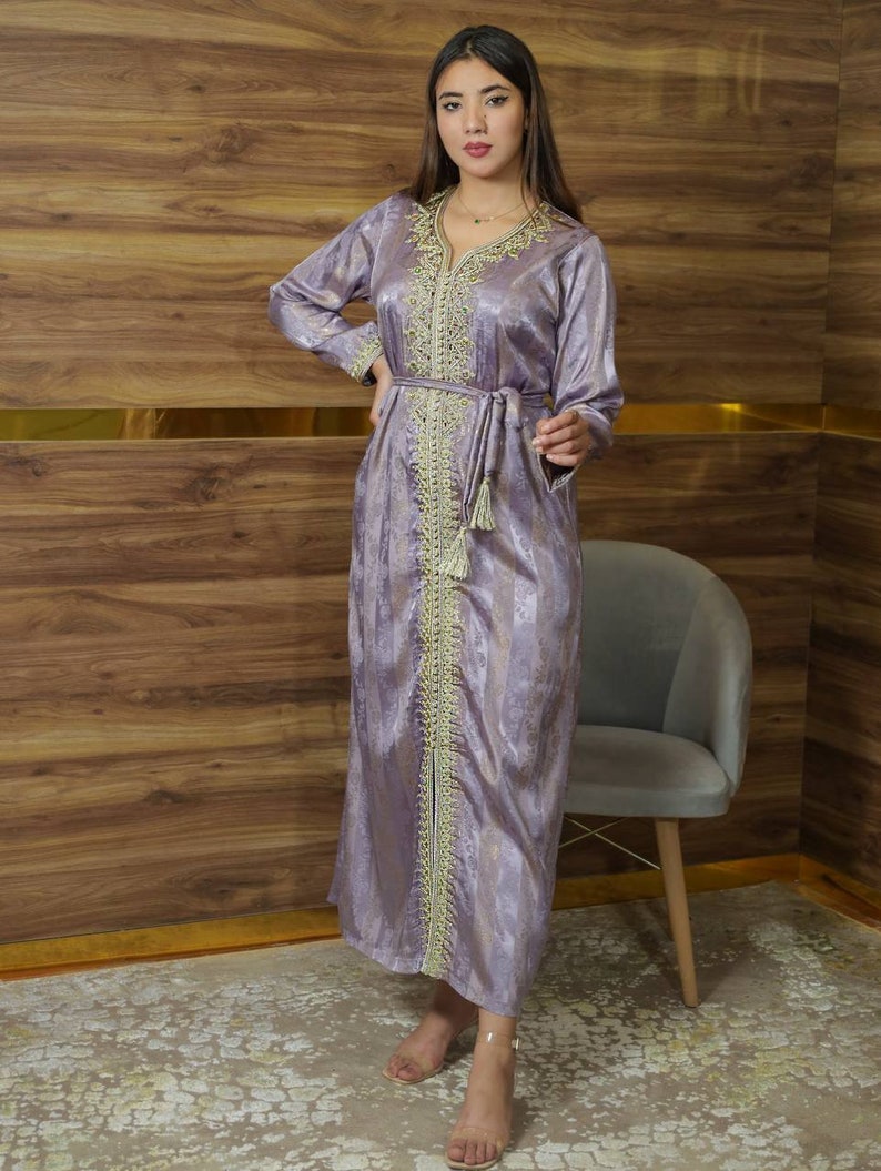 Caftan JAWHARA - Modèle Classique à Manches Longues