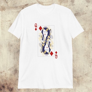 Maglietta da poker Queen of Diamonds unisex • Collezione di carte da poker – disegno di carte da gioco di pexils • Regali per lui e per lei