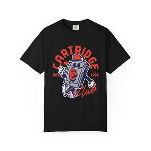 レトロゲームTシャツ - 90年代風の漫画カートリッジグラフィック入りゲーマーTシャツ - ゲーマーへのギフトに最適なヴィンテージビデオゲームシャツ