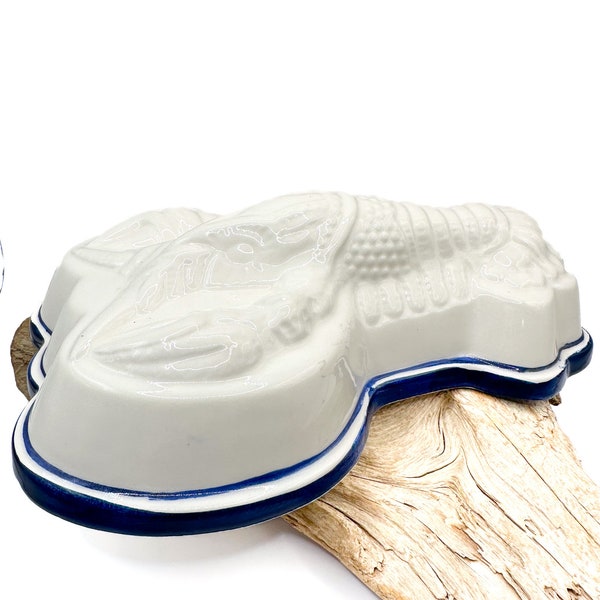 Vintage Ceramic Blue and White Lobster Mold Wall Decoration