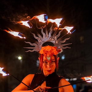 Fire Crown SUNLIGHT para dança tribal e do ventre muito leve | dobrável | mechas de kevlar