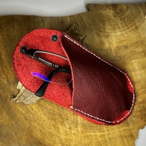 Connor glasses case