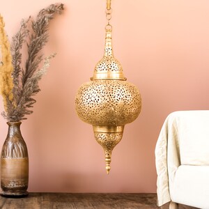 Marokkanische Pendelleuchte, marokkanisch inspirierter Messing-Leuchter, marokkanische Laterne, Messing-Lampenschirm, marokkanische Lampe, marokkanisches Dekor Bild 3