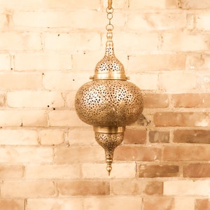Marokkanische Pendelleuchte, marokkanisch inspirierter Messing-Leuchter, marokkanische Laterne, Messing-Lampenschirm, marokkanische Lampe, marokkanisches Dekor Bild 5