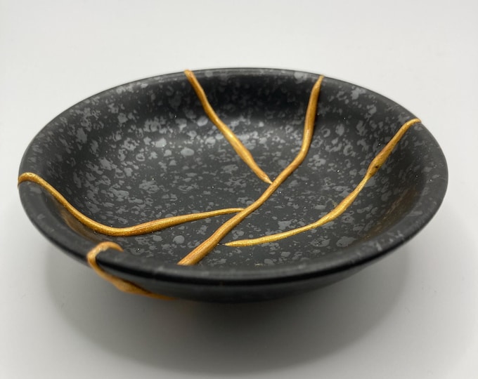 Small black Japanese Kintsugi Bowl