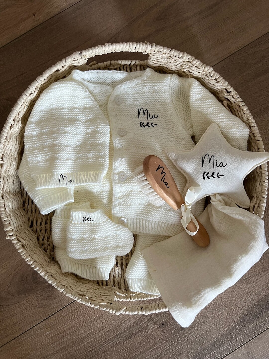 Coffret Cadeau Bébé Tricoté Main - Taille Nouveau-né - Rose - Neuf Sans étiquettes