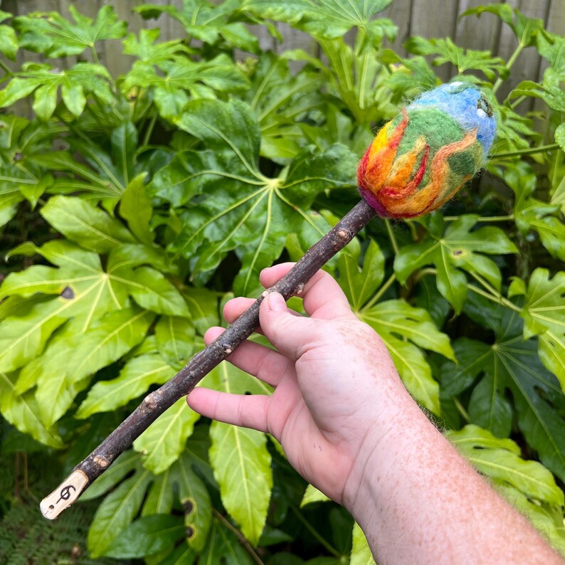 Full length view of Beltanedrum beater.