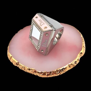 Vintage Christian Dior Bijou Ring ディオール CHRISTIAN DIOR gold color signet ring set with onyx “lucky