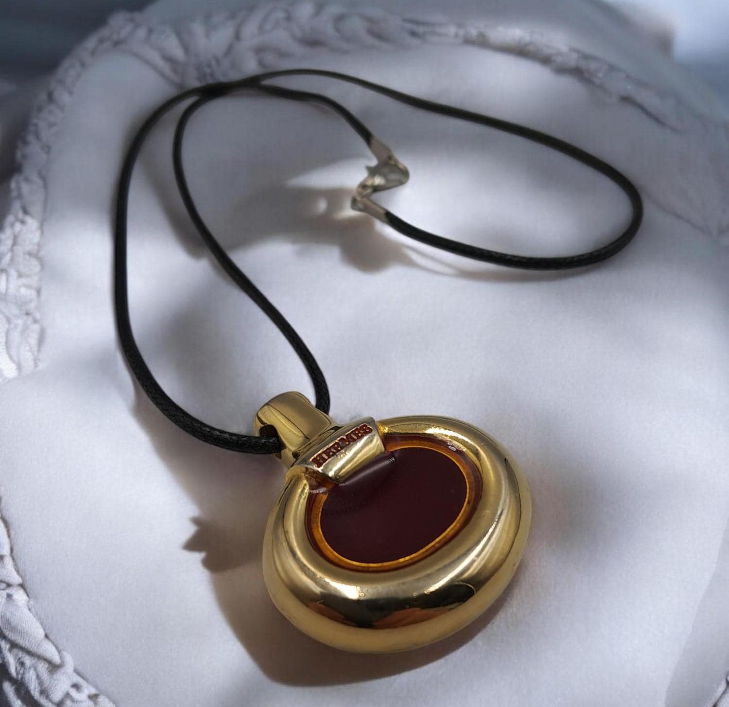HERMES Pendant Necklace Perfume Diffuser by Hermès Paris Red HERMES Pendant Necklace Perfume Diffuser by Hermès Paris Red