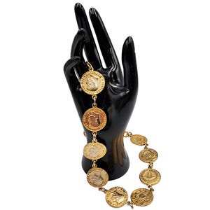 Moschino - Collier Pièces de Monnaie Métal Couleur Or Pour Femme Vintage (vue de face)