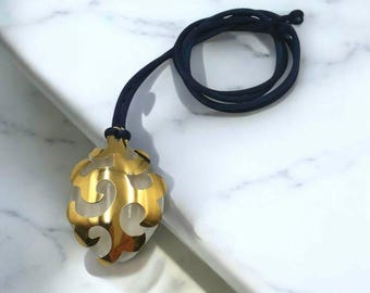 Collana con ciondolo YSL Yves Saint Laurent vintage color oro