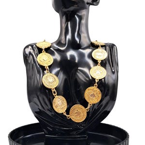 Moschino - Collier Pièces de Monnaie Métal Couleur Or Pour Femme Vintage (vue de face)