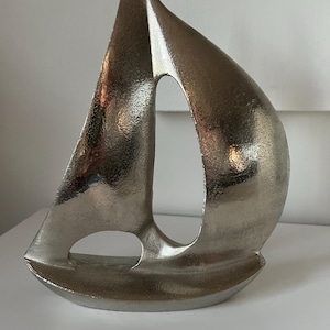 Large Scale Vintage Solid Metal Silver Aluminum Sailboat Sculpture Modern Art Deco 10W 11t