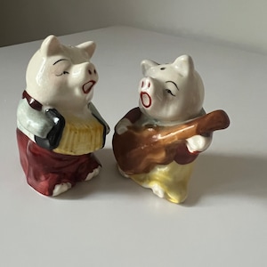 Vintage Ceramic Salt and Pepper Shakers | Pigs with Guitar and Acordian | Japan