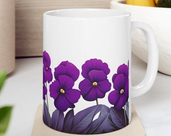 Tazza da caffè con violette viola Tazza in ceramica Tazza floreale Regalo per gli amanti dei fiori Regalo con fiori viola Regalo per donna Fiore di gennaio