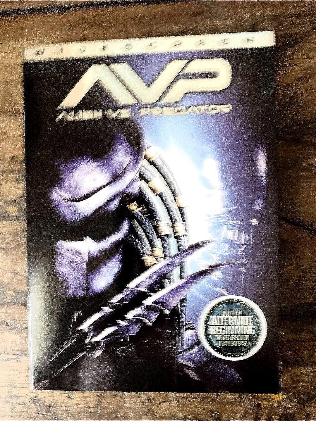 Alien Vs Predator (DVD, 2004) With Outer Sleeve and Inserts LIKE NEW - Etsy