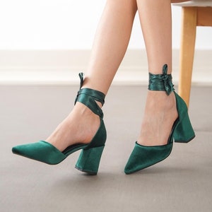 Green Suede Heels, Green Pumps, Green Wedding Heels, Women&#39;s Green Pointed Toe Pumps, Green Wedding Shoes, Ribbon Shoes