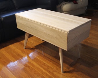 Natural Finish Large Coffee Table with Lift Top and Tapered/Angled Legs