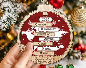 Gepersonaliseerde reisavontuurornament, aangepaste reisbestemming kerstornament, vakantie aandenken paar, reiscadeau, kerstcadeau