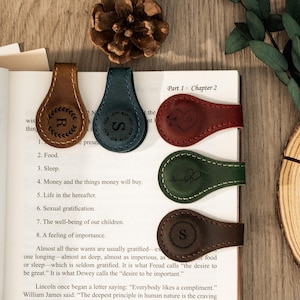Personalized Leather Bookmark with Initials,Custom Leather Magnetic Bookmark,Teacher Gift,Reading Gift,Anniversary Gift,Gift for Book Lovers