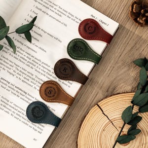 Custom Engraved Leather Magnetic Bookmark,Custom Leather Magnetic Bookmark with Initial,Book Accessories Gifts for Readers,Reader Lover Gift