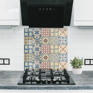 Revestimento de parede para cozinha em vidro temperado com mosaico: Cobertura resistente ao calor para fogão