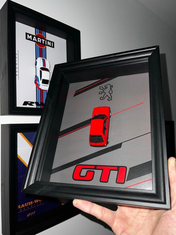 Cadre voiture Peugeot 205 GTI échelle 1/43