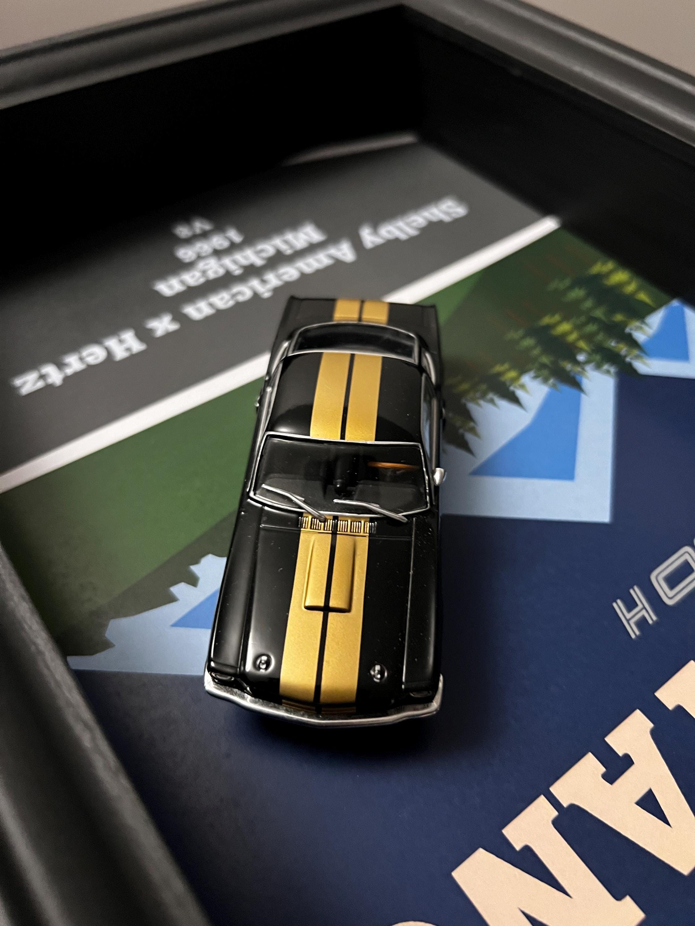 Cadre Photo Ford Mustang GT350R échelle 1/43 – Bois, 3 Photos