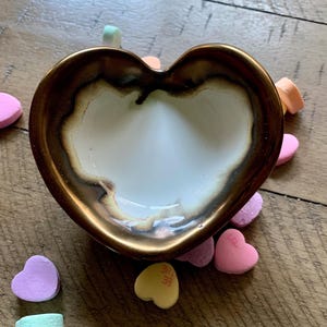 Mini Handmade White gold Pottery Heart Bowl Candy Dish Trinket Ring  Jewelry Holder Stoneware Valentine&#39;s Day Gift for Her Anniversary