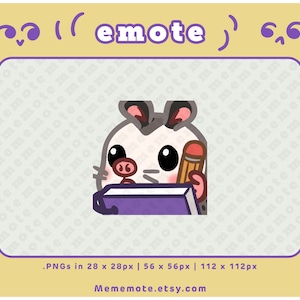 Peut inclure: Un hamster de dessin animé avec un corps gris et blanc et un nez rose est assis à un bureau avec un livre violet et un crayon. Le hamster regarde le livre et tient le crayon dans sa patte droite. L'arrière-plan est un motif gris clair avec le mot "emote" en violet.