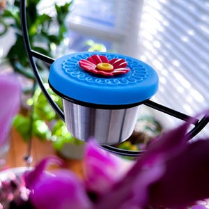 Unique Hummingbird Feeders , Bee-Proof Flower Attachments, Ant-Proof Hanger, Leak-Proof Lids, and Durable Stainless Steel Design