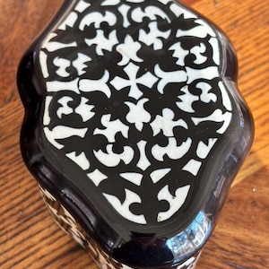 Velten Vordamm ceramic box with lid