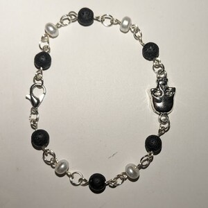 Bracciale con perline di teschio