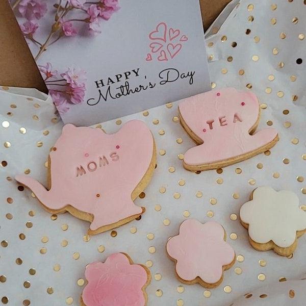 Mom's Tea Biscuits Mothers Day Gifts Tea for Mom Gift Hamper Vanilla Handmade Cookies Letterbox Gift Postal Cookies Gift for Mom Pink Cookie